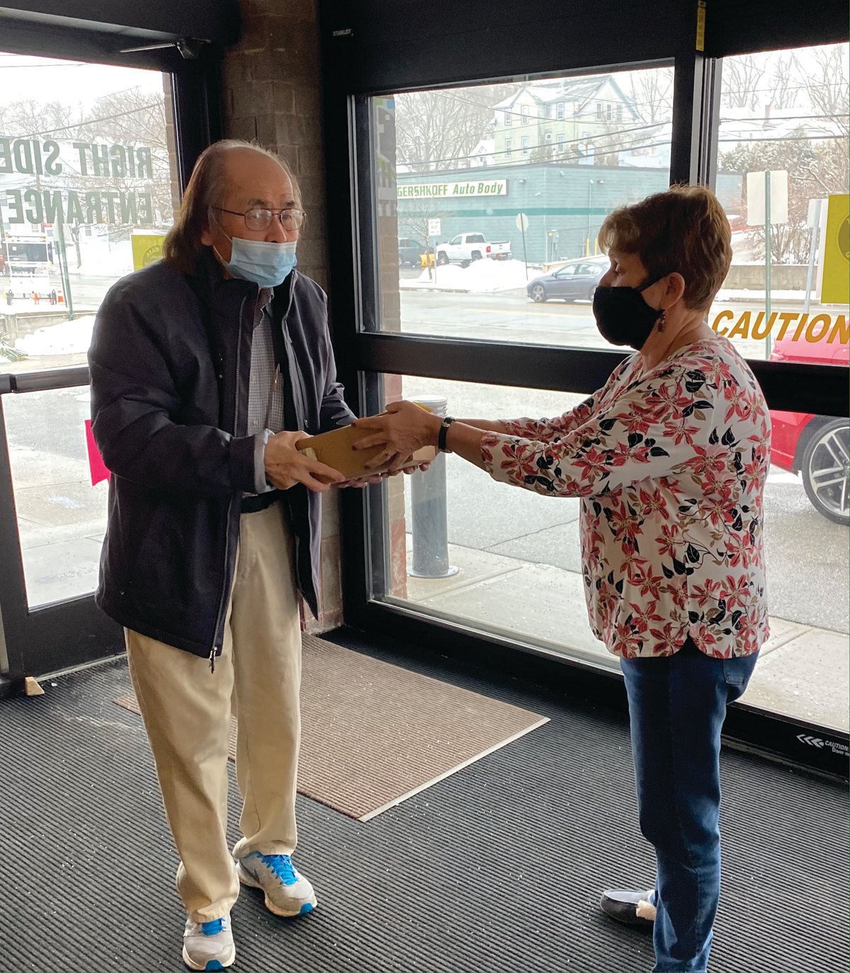 SPECIAL DELIVERY:  The partnership between Plates with Purpose and the Thirsty Beaver recently led to the delivery of meals to the Cranston Senior Enrichment Center.